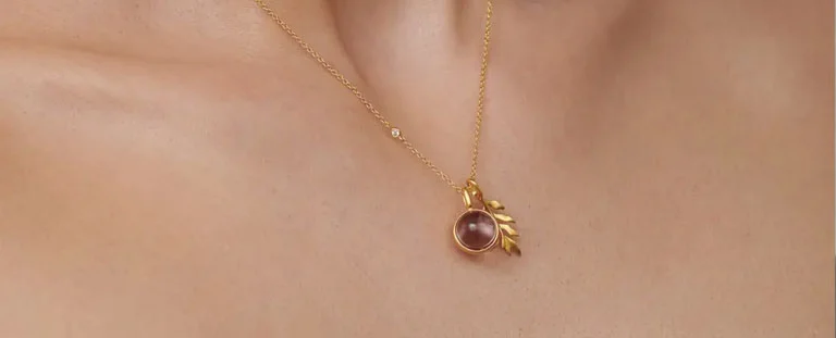 Julie Sandlau Vedhæng