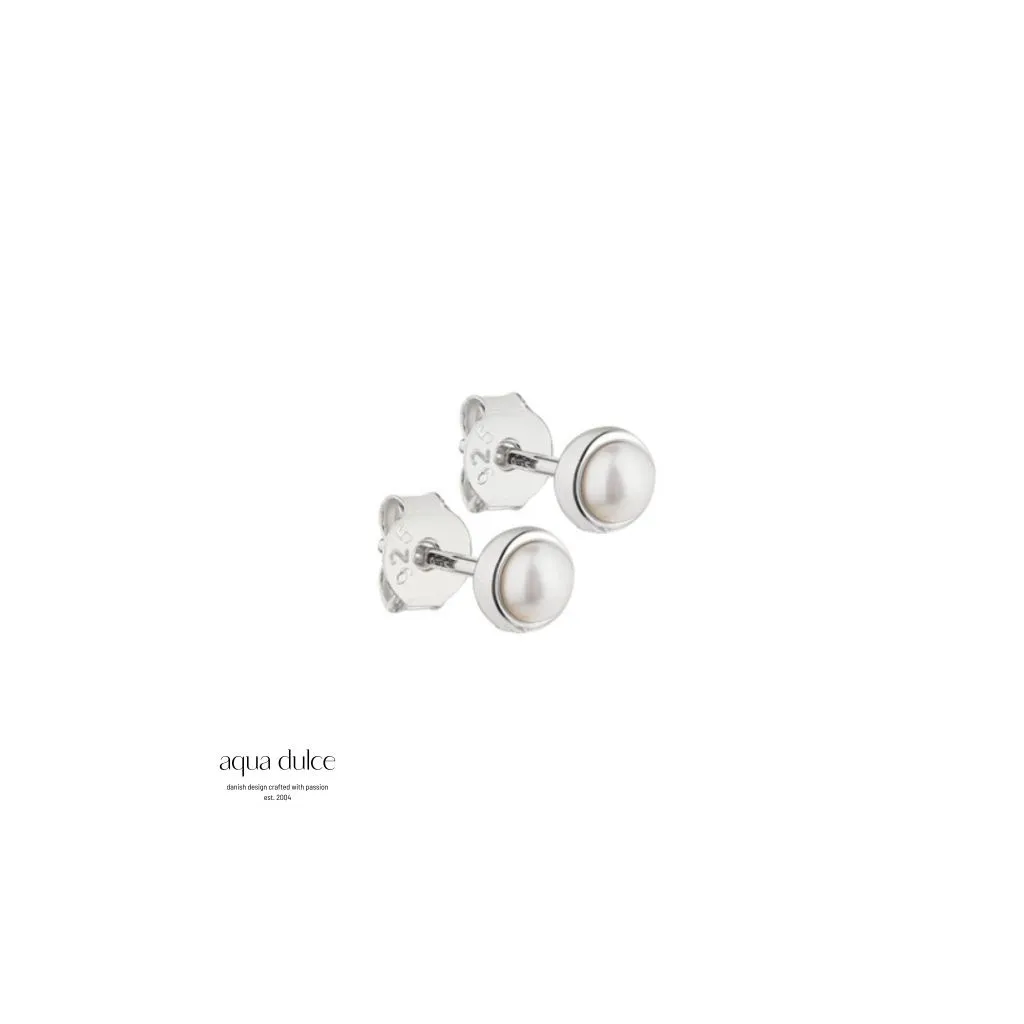 Aqua Dulce Lulu Stud ørestikker i sølv – stilfuldt smykke til kvinder