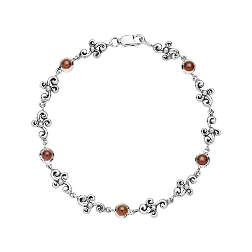 Lund Copenhagen Armbånd Med Rød Granat Oxyderet 19cm 925 Sølv
