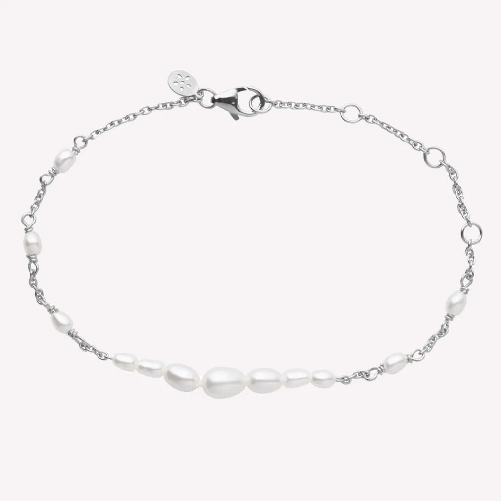 Aura armbånd fra ByBiehl i sølv – Stilfuldt smykke uden sten

