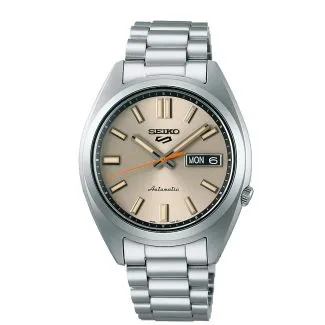Seiko 5 Sports automatik herreur med 38mm sølv urskive

