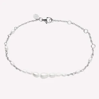 Aura armbånd fra ByBiehl i sølv – Stilfuldt smykke uden sten

