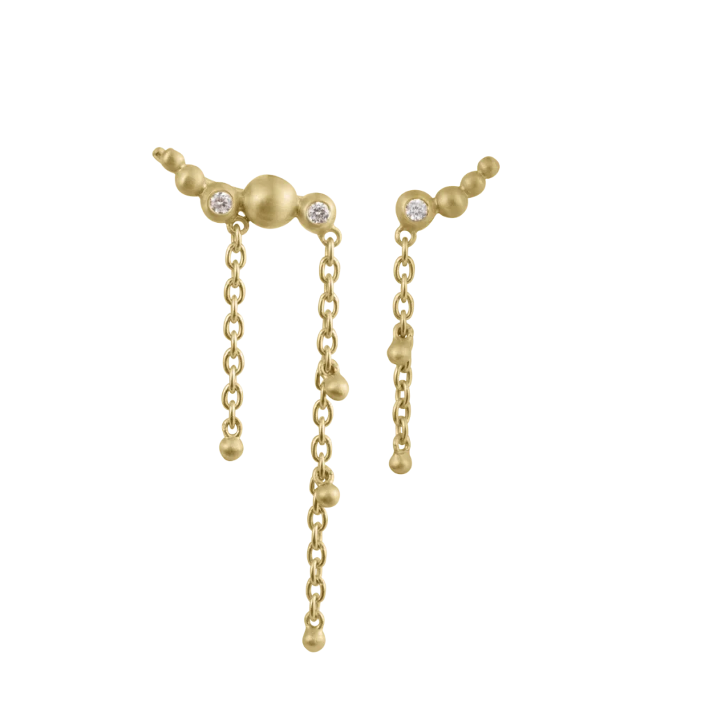 Smukke earclimber ørestikker fra byBiehl – forgyldt og sølv design