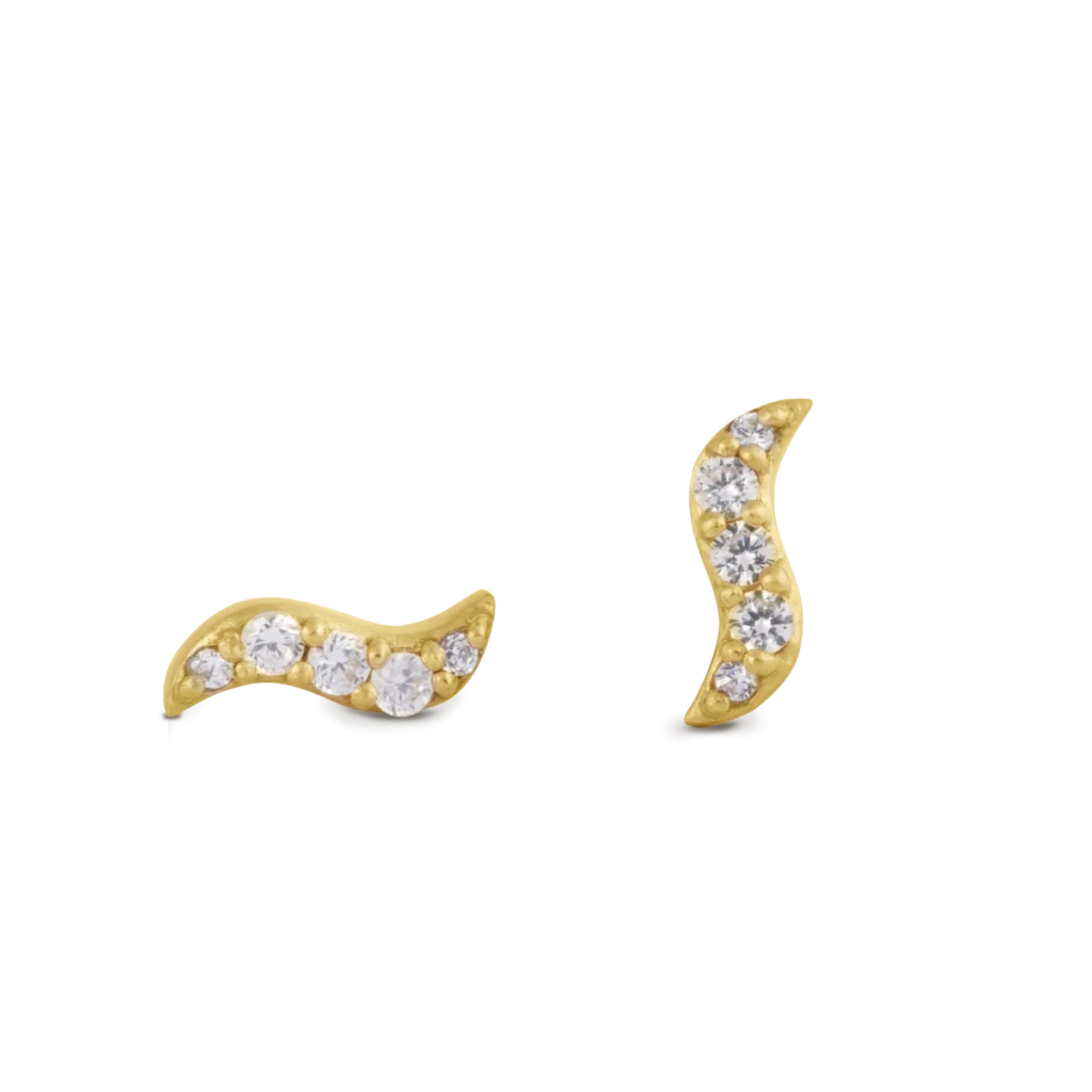 Wave Stud Sparkle – elegante bølgeformede ørestikker
